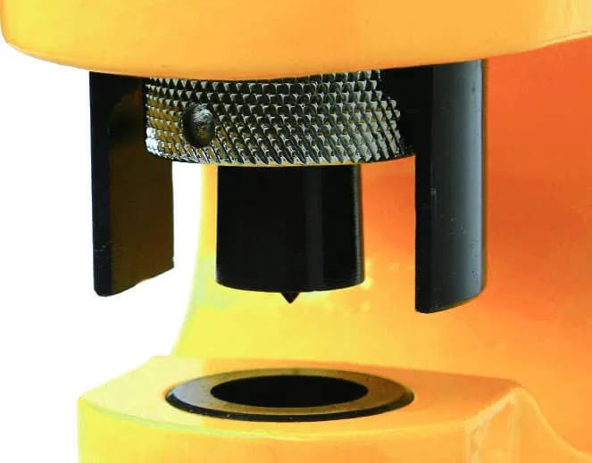 Máy đục lỗ thủy lực CH-70